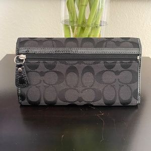 COACH Signature Black Jacquard Wallet – very spacious